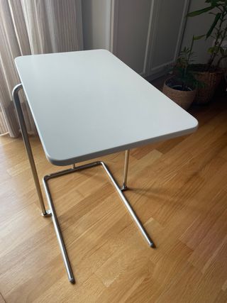 mesa auxiliar de IKEA