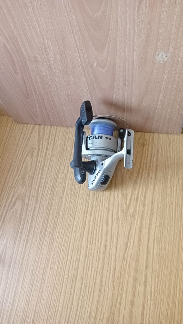 carrete de pesca grande+cosas en mi perfil