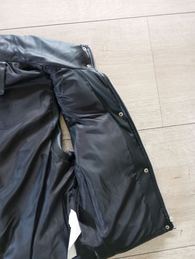 Chaleco negro cuero