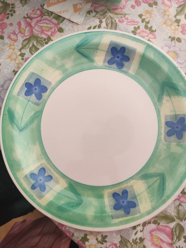 2 Platos Grandes redondo y cuadrado