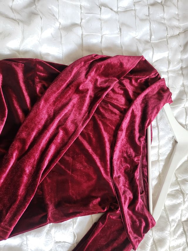 Mono largo terciopelo  ,color granate