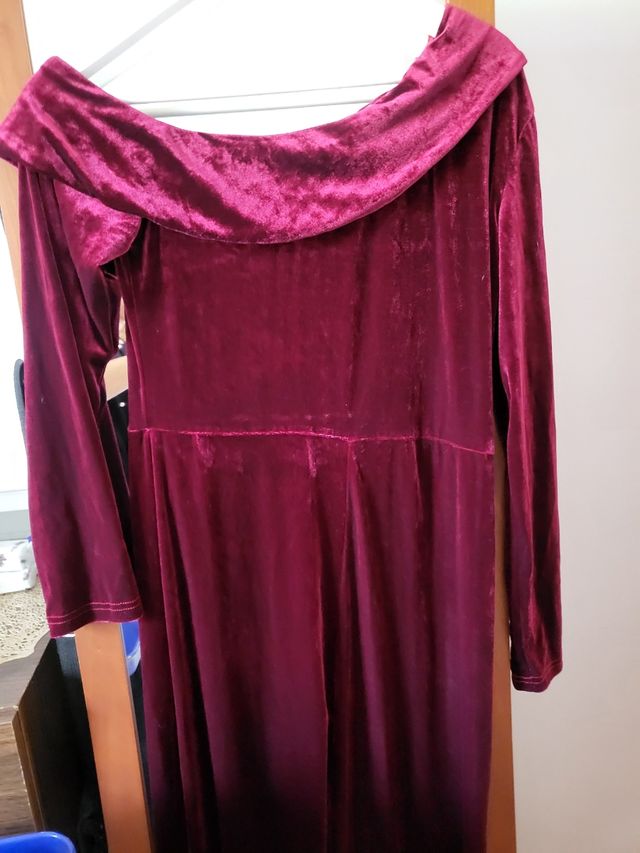 Mono largo terciopelo  ,color granate