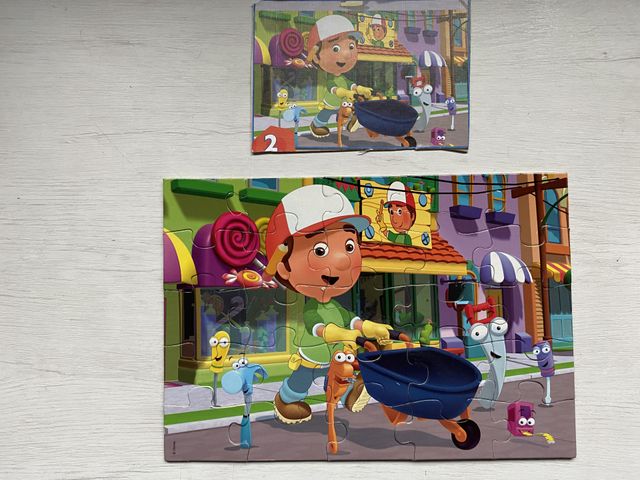 Juego 2 Puzzles Manny Manitas 25 Piezas