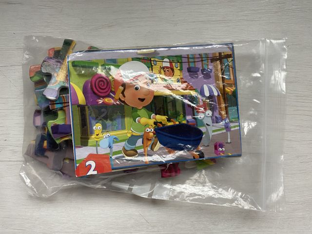 Juego 2 Puzzles Manny Manitas 25 Piezas