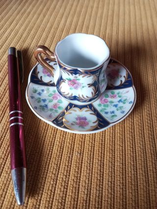 2 mini tazzine da caffè in porcellana