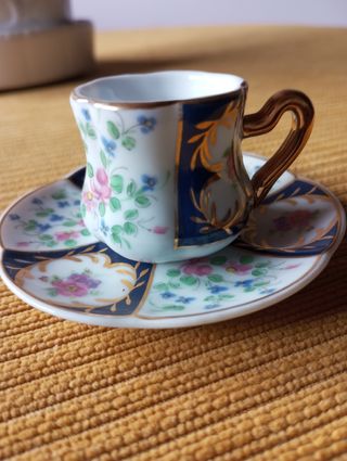 2 mini tazzine da caffè in porcellana