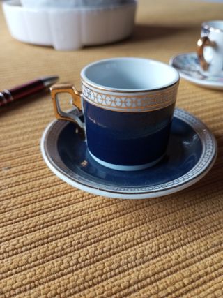 2 mini tazzine da caffè in porcellana