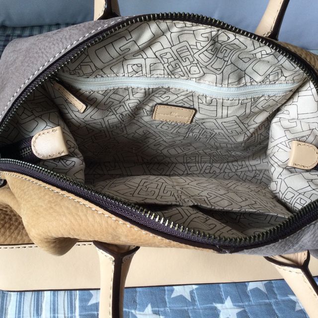 Bolso de Gloria Ortiz como nuevo.