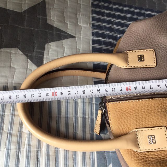 Bolso de Gloria Ortiz como nuevo.