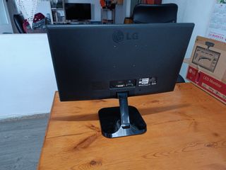 Monitor LG 22''