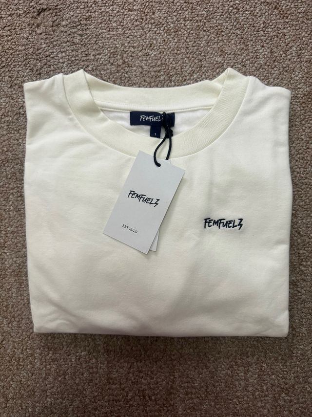 Camisola bege da FemFuelz