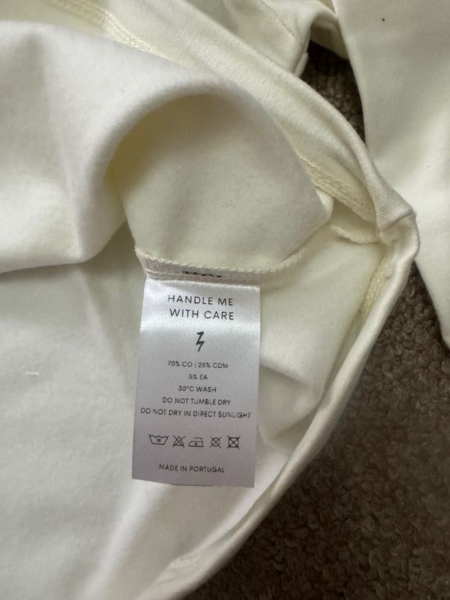 Camisola bege da FemFuelz