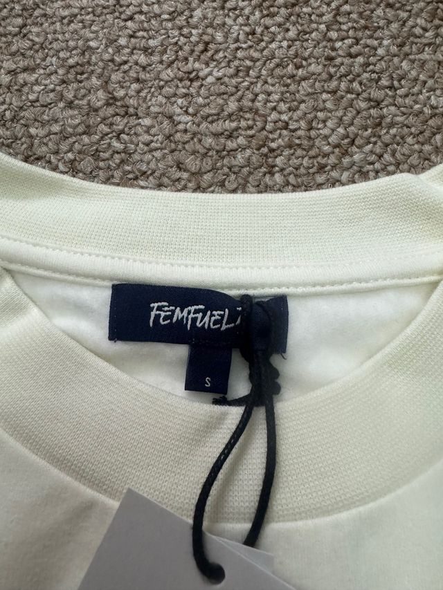 Camisola bege da FemFuelz