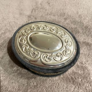 Scatolina velluto e argento. 