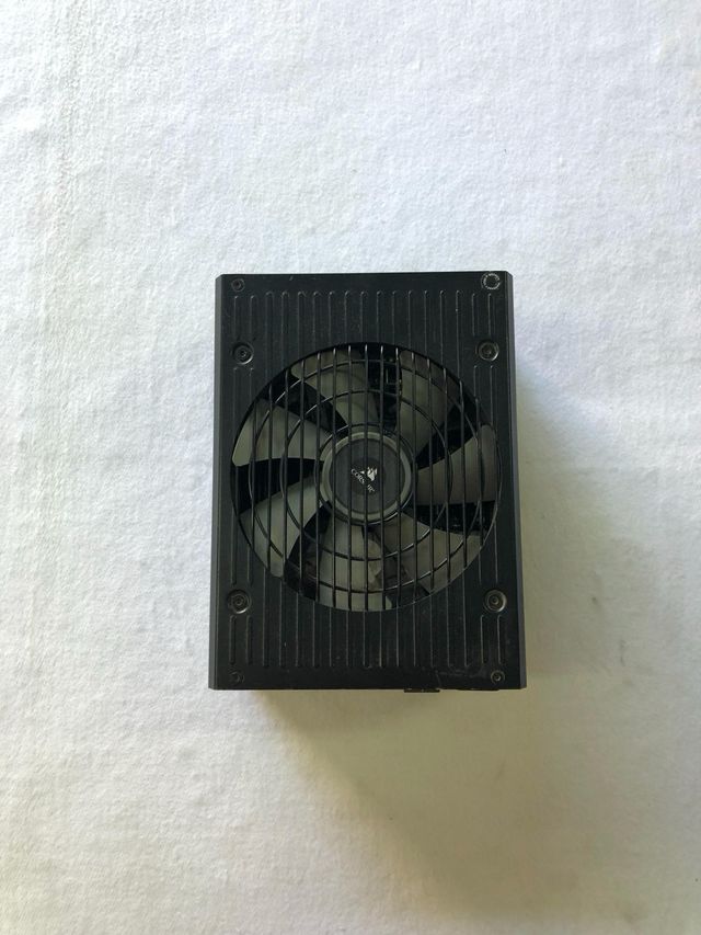 Fuente modular Corsair HX1200