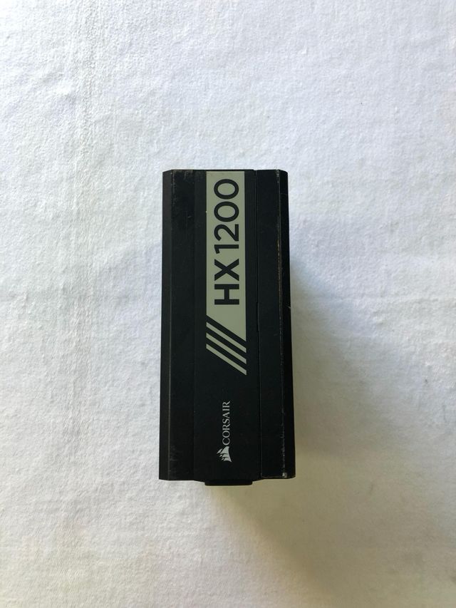 Fuente modular Corsair HX1200