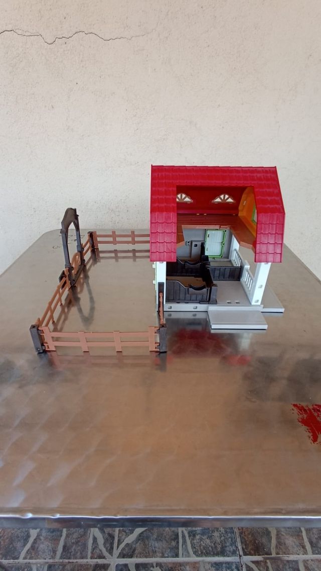 Playmobil 5222 Granja de ponis 