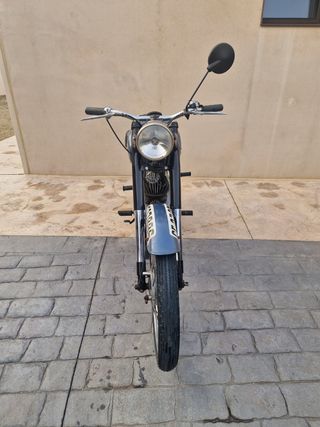 Moto clasica ossa 150B