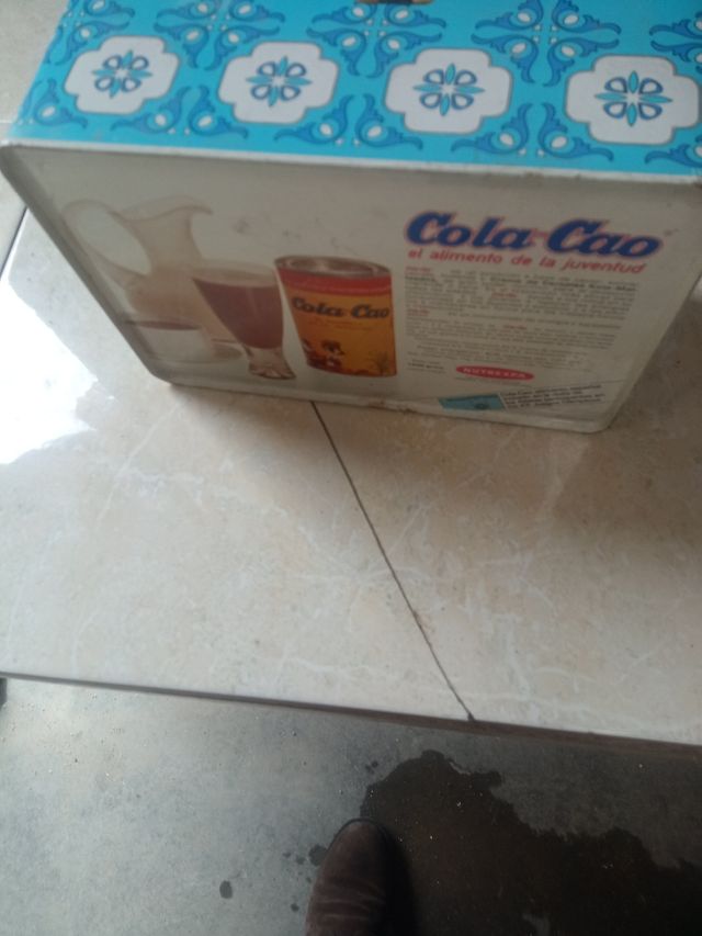 Antigua lata cola cao