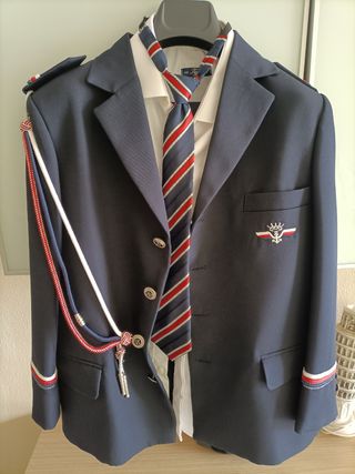 Traje de comunión niño talla 14, REGALO zapatos 