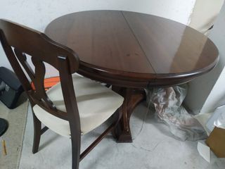 Mesa de comedor extensible y juego de sillas