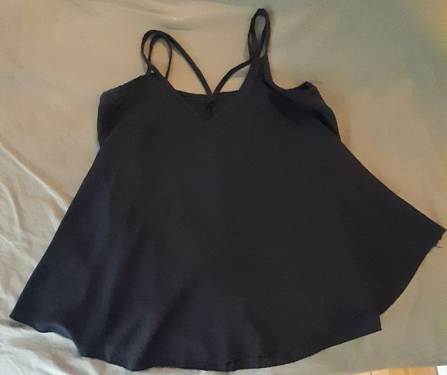 Blusa tirantes negra