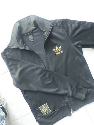 Chaqueta Adidas negra vintage 