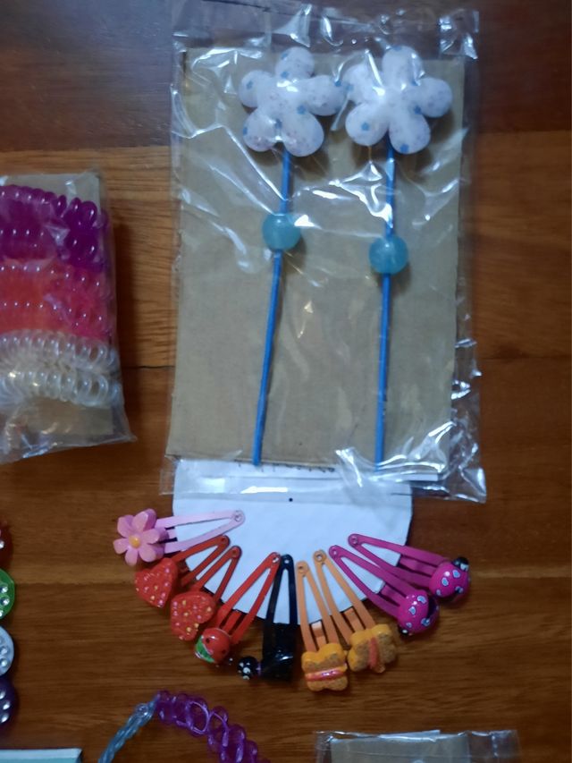 Lote de gomas pelo+libros