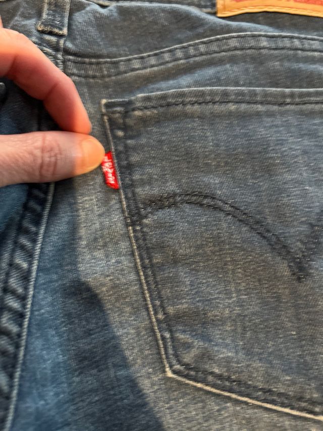 Pantalon Levis talla 23