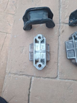Soporte ballesta seat 600