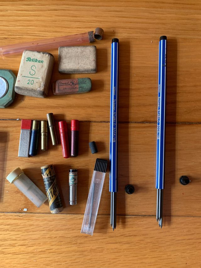 Lapiceros, minas, gomas y varios. antiguos, 