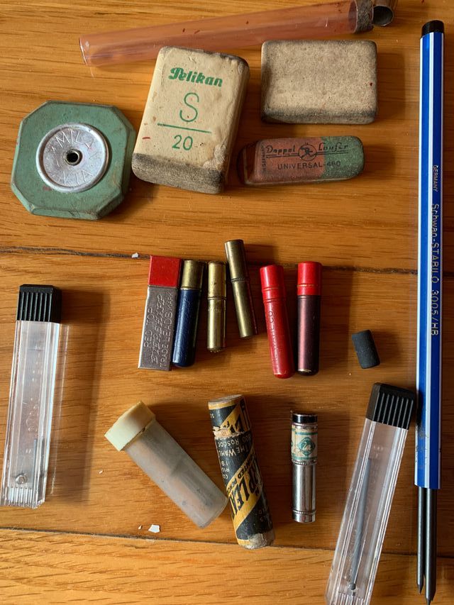 Lapiceros, minas, gomas y varios. antiguos, 