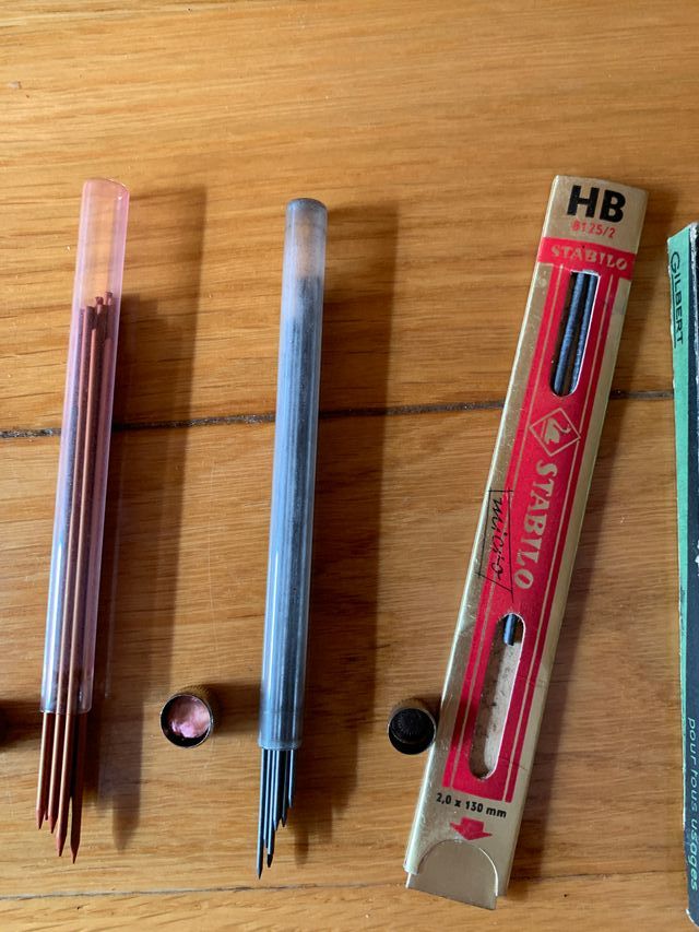 Lapiceros, minas, gomas y varios. antiguos, 