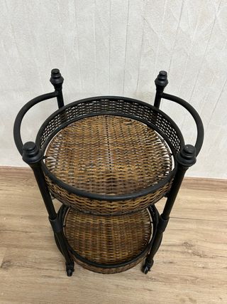 Botellero forja y mimbre con ruedas