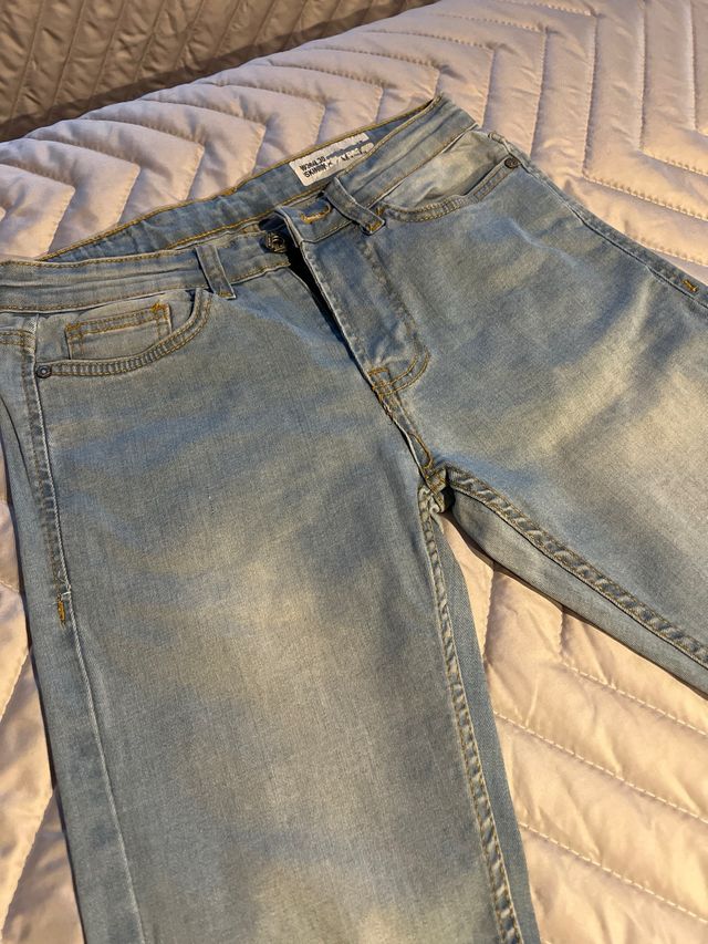 Vaquero Primark chico talla 28/30