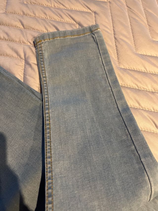 Vaquero Primark chico talla 28/30