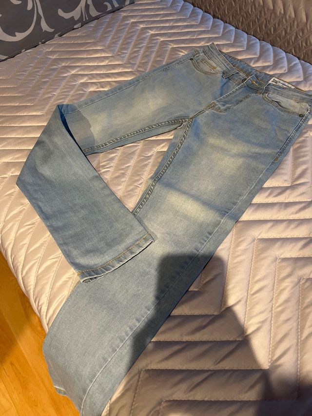 Vaquero Primark chico talla 28/30