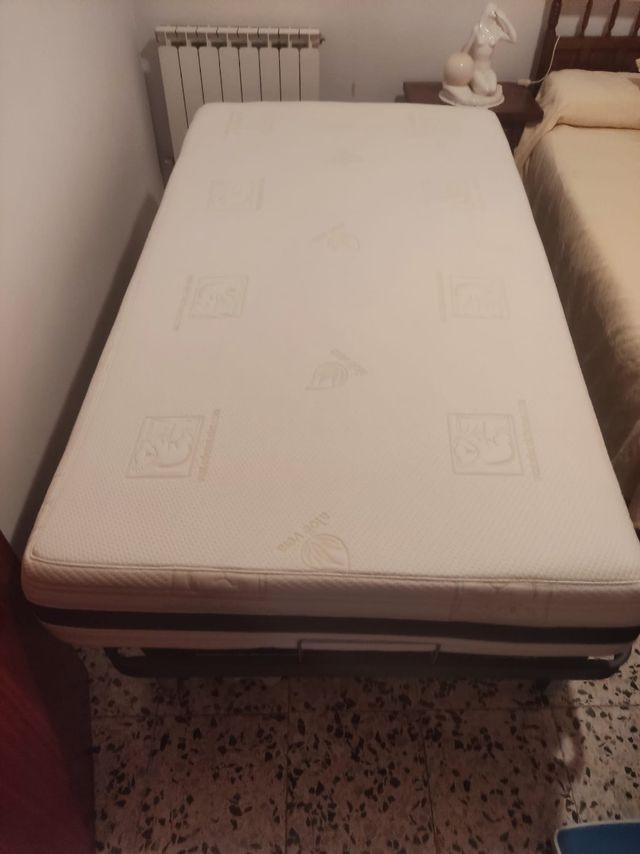 Cama articulada 105x90. Con colchón