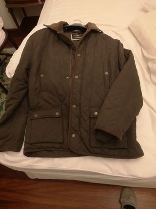 parka verde con forro polar