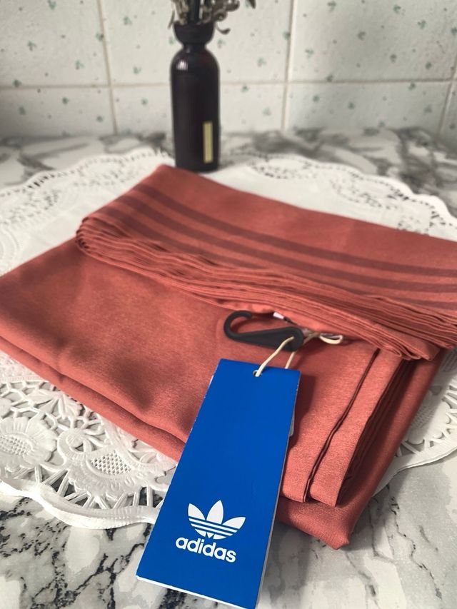 Bufanda Adidas