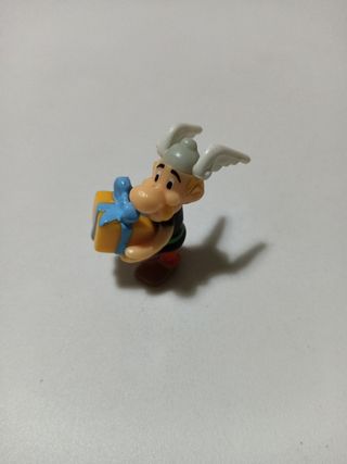 Figuras huevos Kinder antiguas