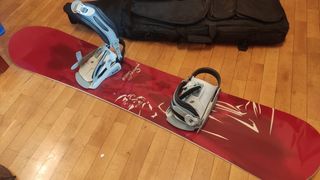 Equipo tabla snowboard