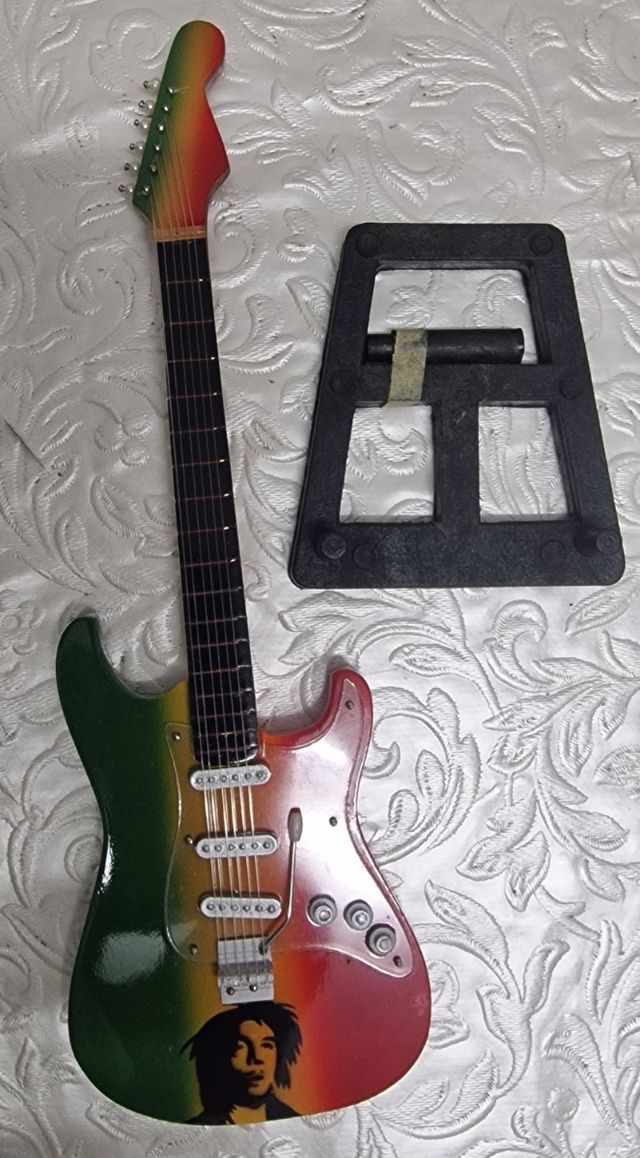 Guitarra Bob Marley