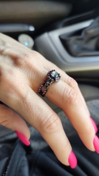 Anillo Vintage Negro con Circonitas