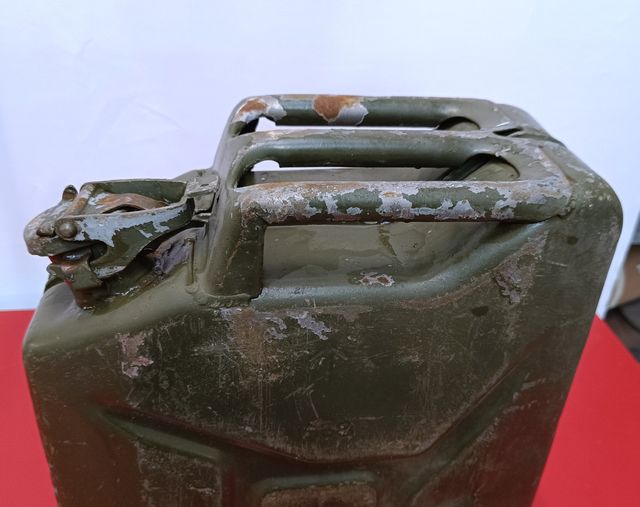 BOMBOLA DI GAS, VECCHIA BOMBOLETTA METALLICA MILITARE