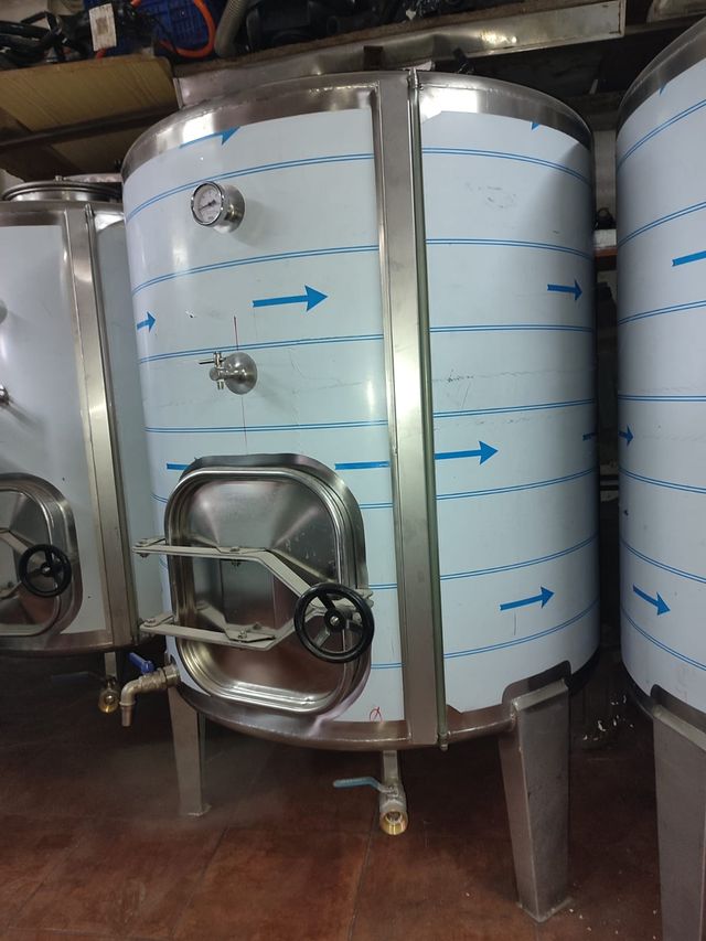 DEPOSITO VINO 550 LITROS
