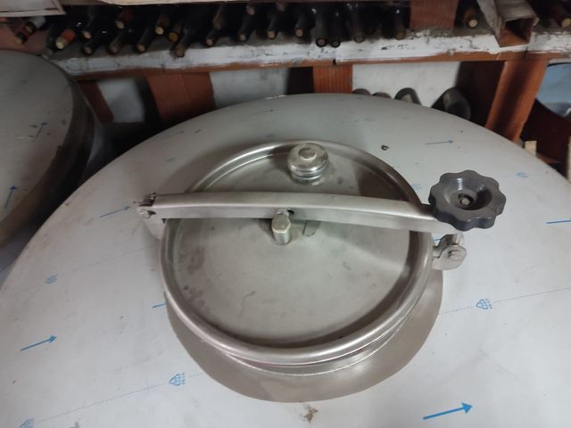 DEPOSITO VINO 550 LITROS