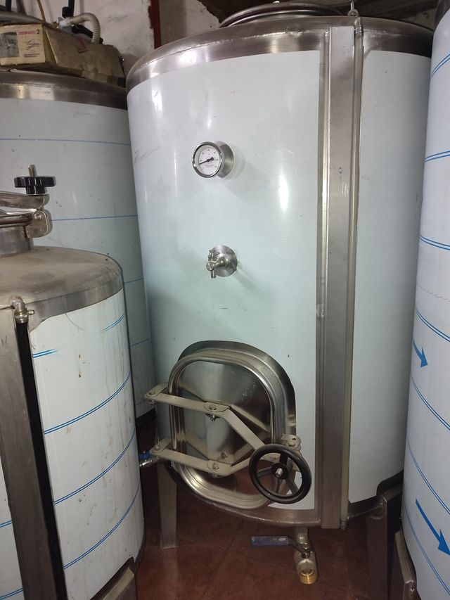 DEPOSITO VINO 550 LITROS