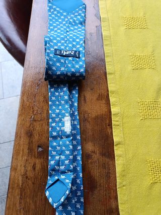 Cravatte Hermes di seda