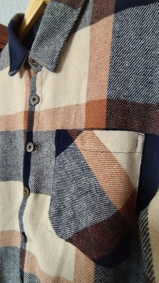 SE VENDE camisa cuadros